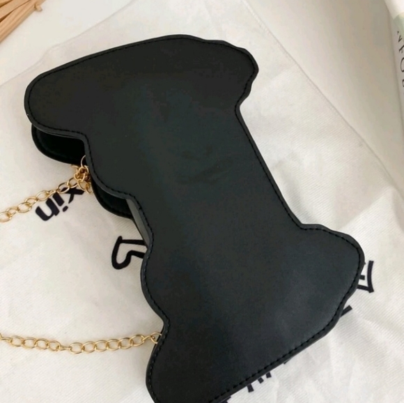 Game Controller Crossbag - Picture 5 of 8